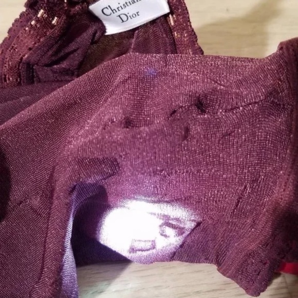 Christian Dior L' Allure Ultrasheer Pantyhose - Picture 3 of 5